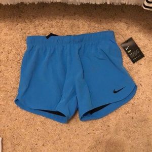 nike women’s drawstring teal windshorts size s